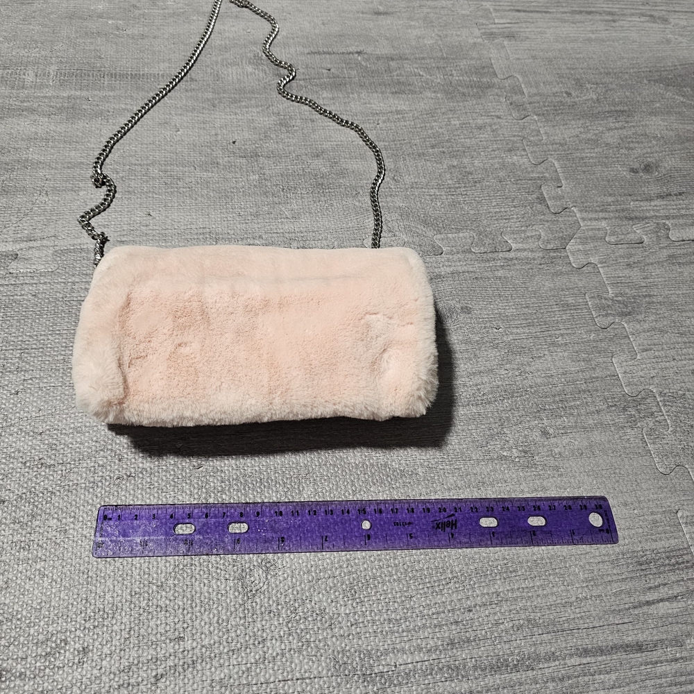 Elegant Cream Faux Fur Clutch